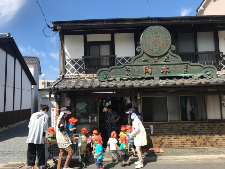 一銭屋（駄菓子屋）